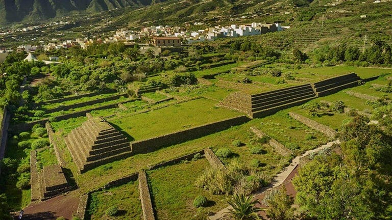 pyramides-guimar 5 jours et 4 nuits à Puerto de la Cruz – Tenerife Canaries, Espagne