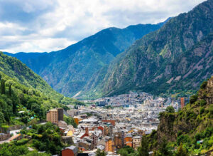 Séjour de 4 jours et 3 nuits à Andorre-la-Vieille en hôtel 4 étoiles avec demi-pension et découverte de la Principauté d’Andorre